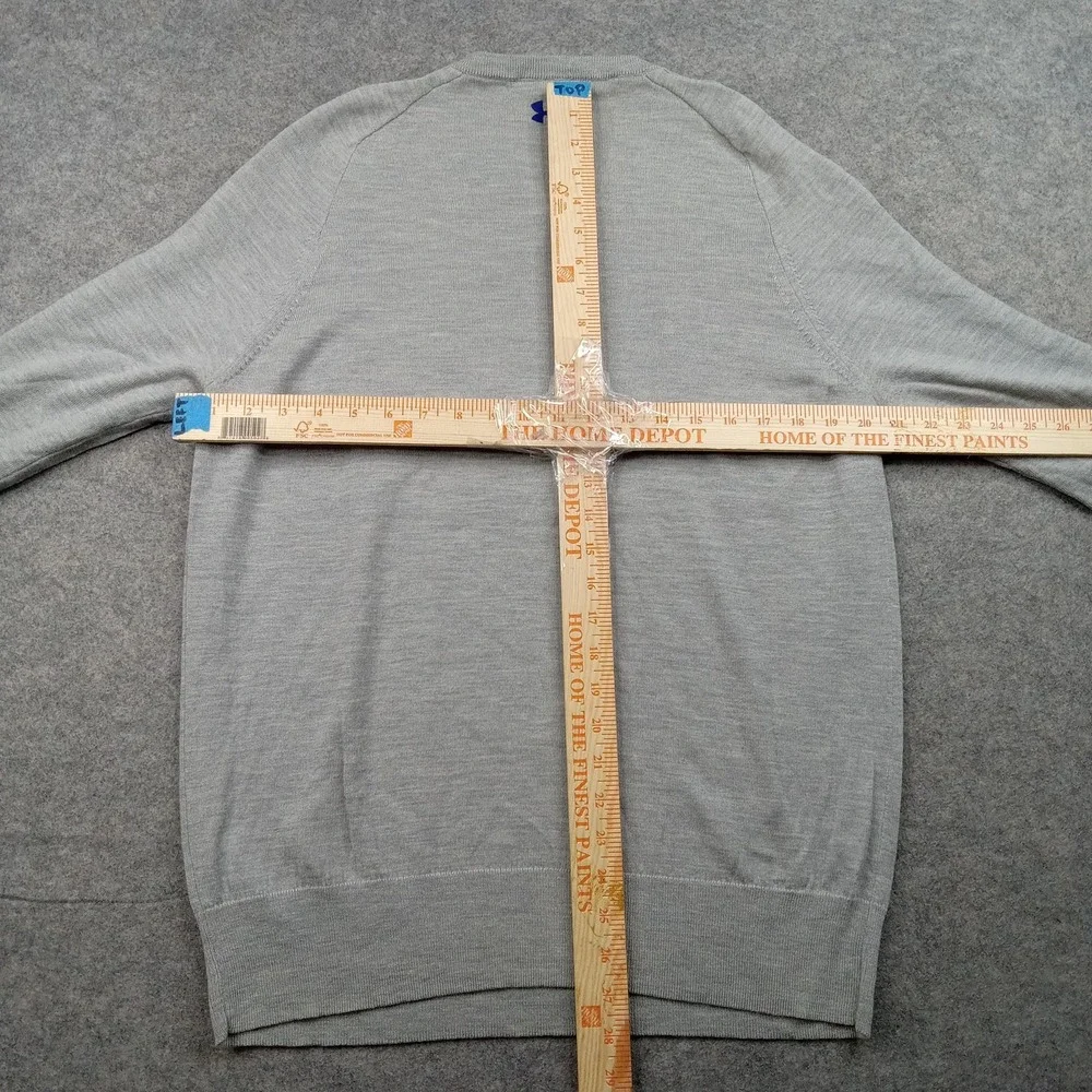 Under Armour Sweater Mens Medium Tall Gray V Neck Knit Pullover Golf MT Loose‎